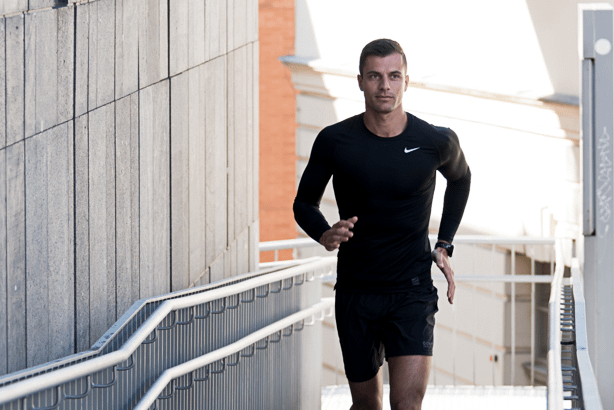 running outdoor with personal trainer - Martin Wieland